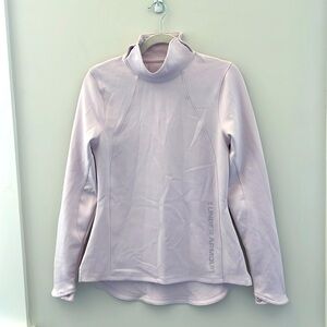 Women’s Under Armour sweatshirt size M